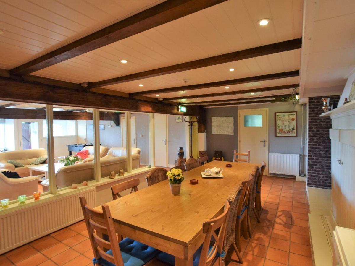 Quaint Farmhouse Near River In Oosterwijk Leerdam Exterior photo