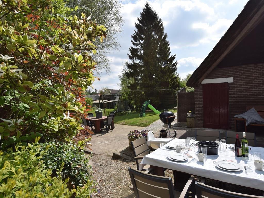 Quaint Farmhouse Near River In Oosterwijk Leerdam Exterior photo